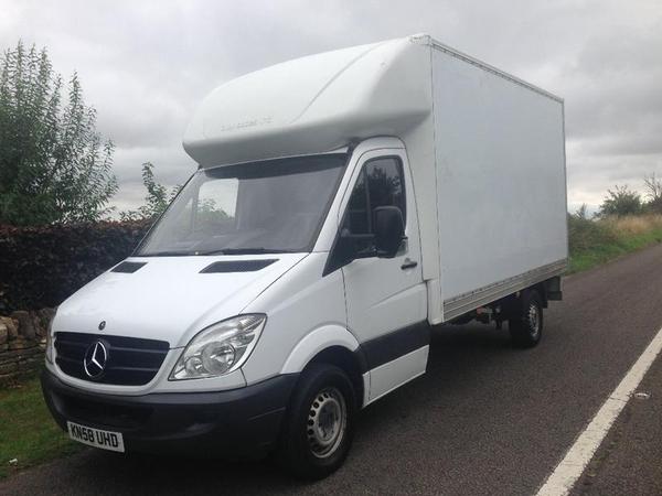 Mercedes Luton moving van